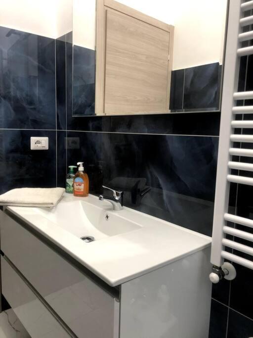 Ferienwohnung Casa Martina Pronta Per Te, Con Due Stanze Da Letto! Turin Exterior foto